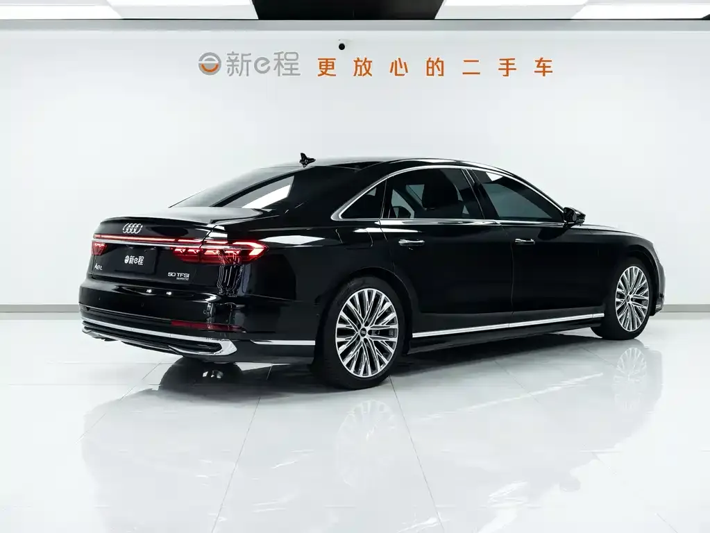 Audi A8 — фото 8