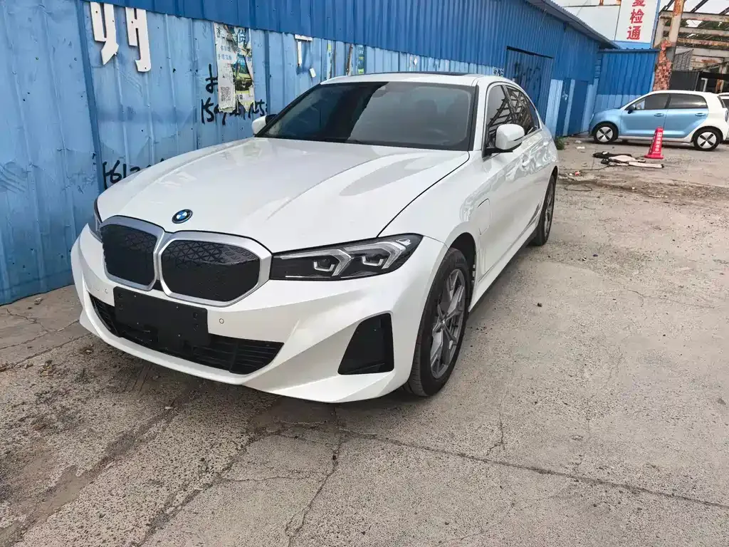 BMW i3 2025 из CN, фото 1