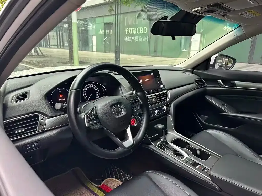 Honda Accord — фото 4