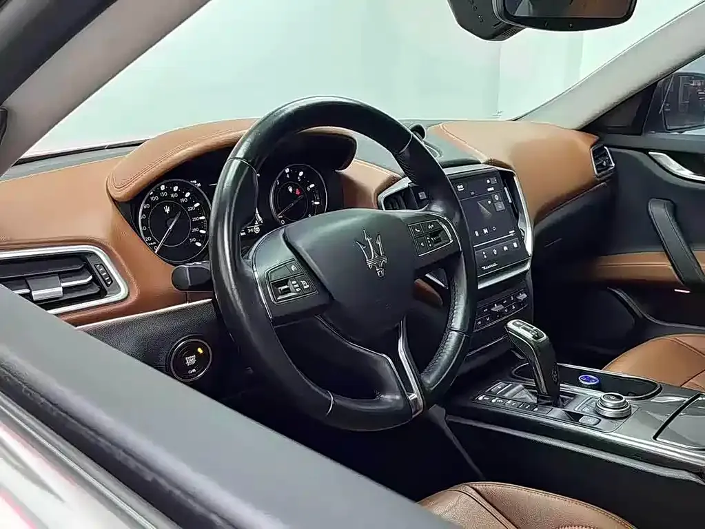 Maserati Ghibli — фото 5
