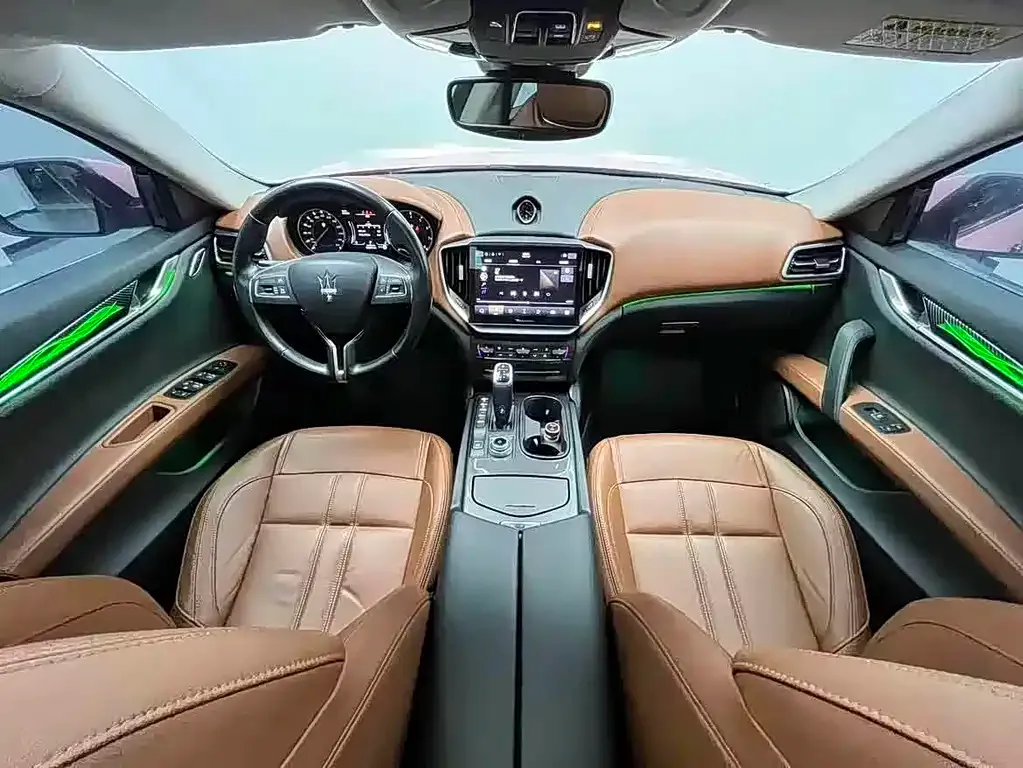 Maserati Ghibli — фото 10