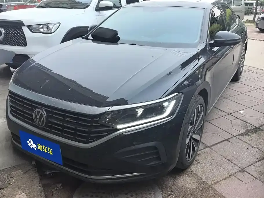 Volkswagen Passat — фото 1
