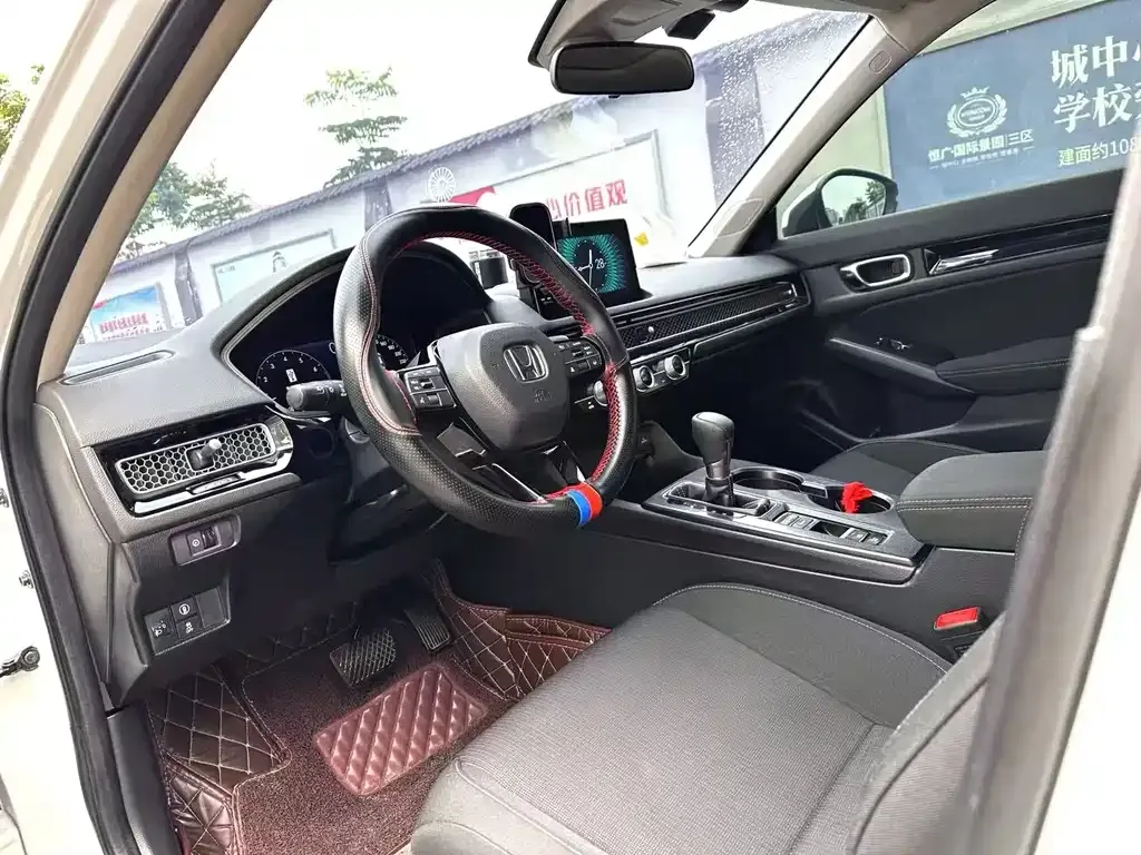 Honda Civic — фото 7