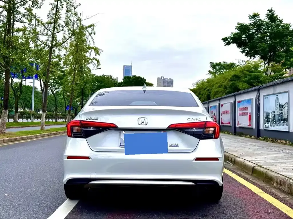 Honda Civic — фото 5