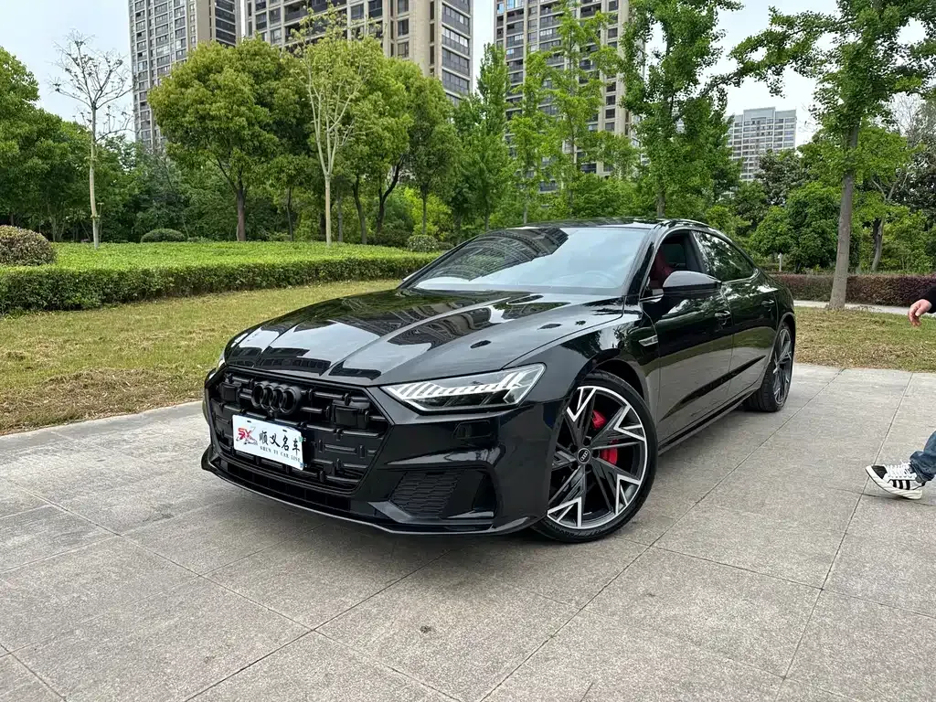 Audi A7L 2023 из CN, фото 1