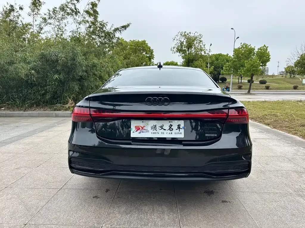 Audi A7L 2023 из CN, фото 9