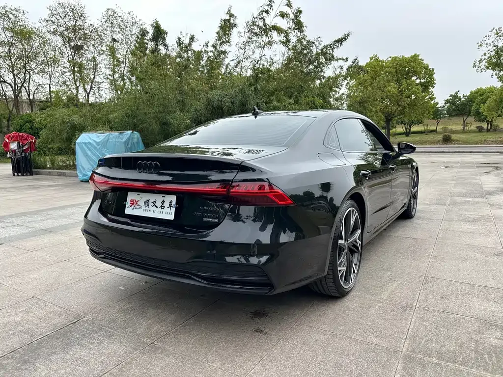 Audi A7L 2023 из CN, фото 6