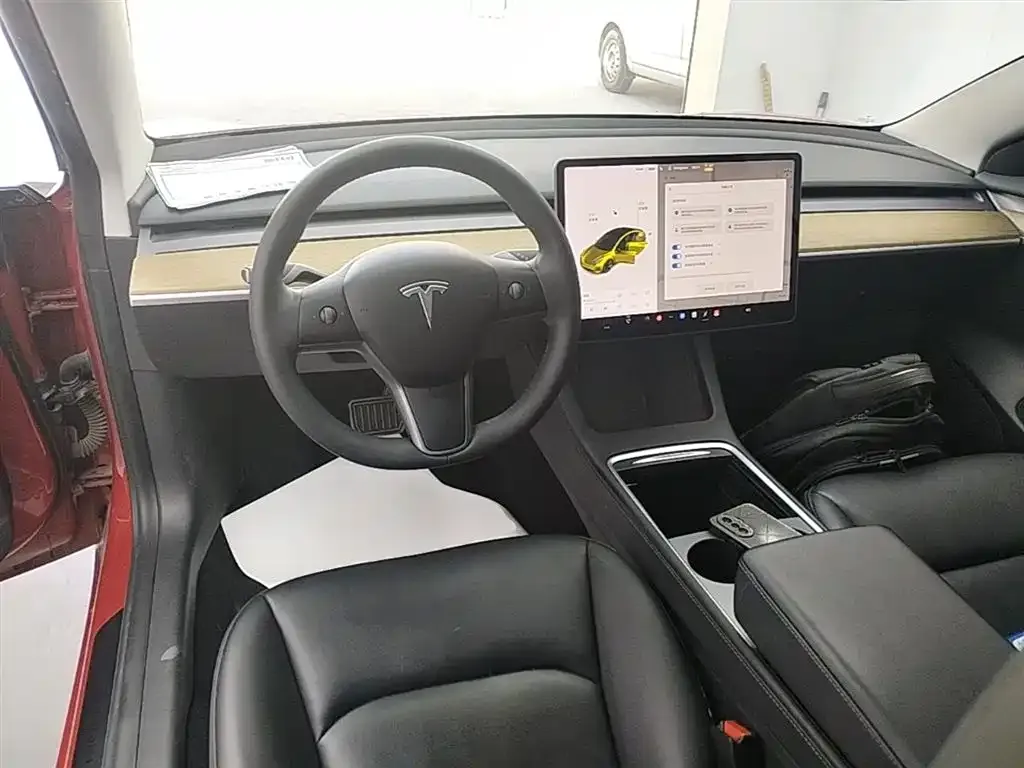 Tesla Model 3 — фото 6