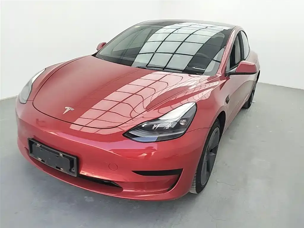 Tesla Model 3 — фото 3