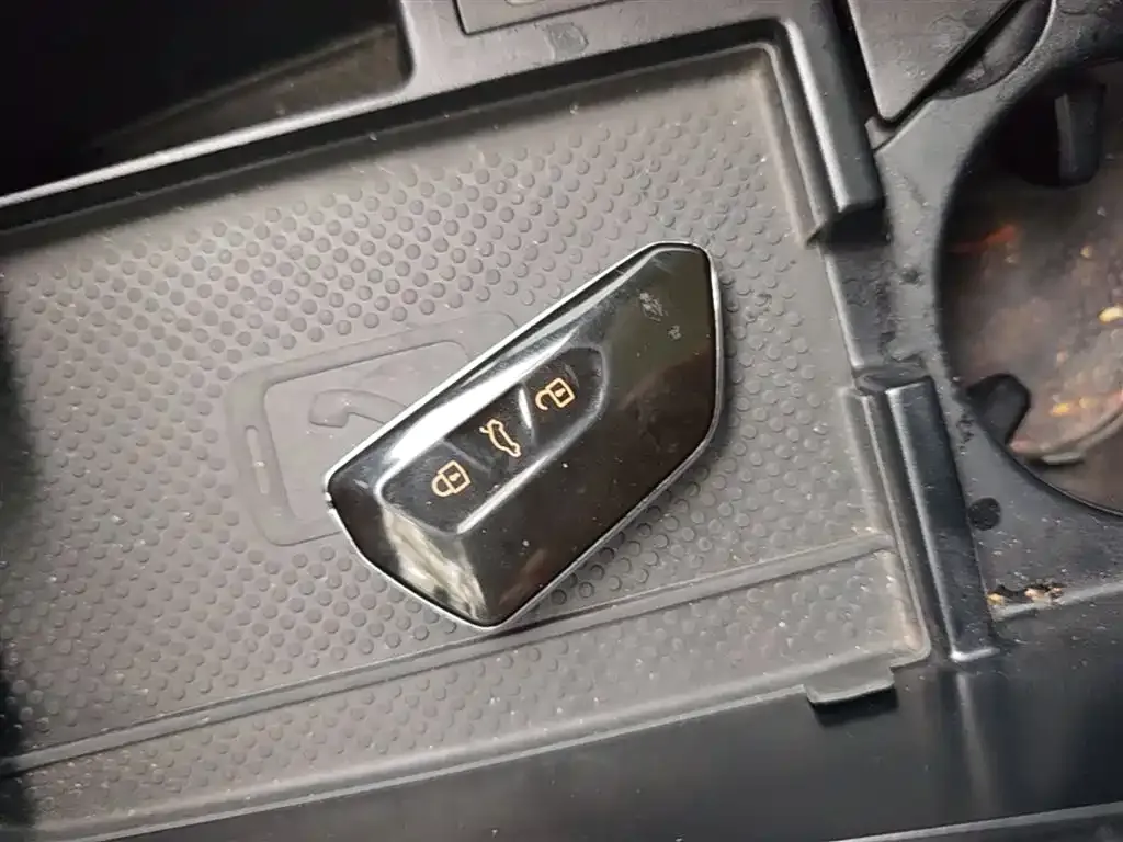 Volkswagen ID.6 X 2021 из CN, фото 10