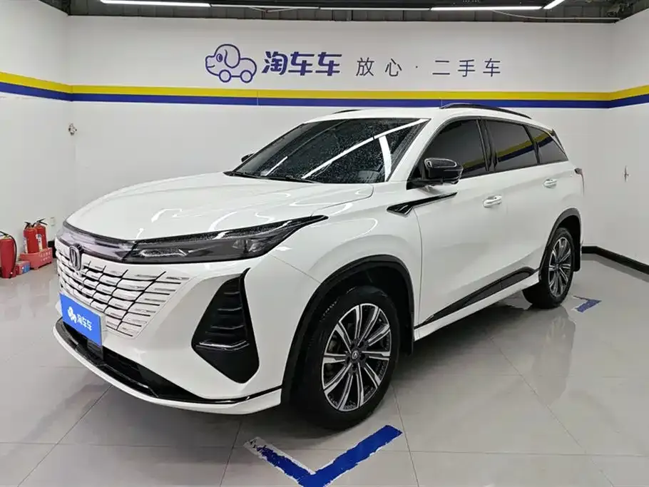 Changan CS75PLUS — фото 1