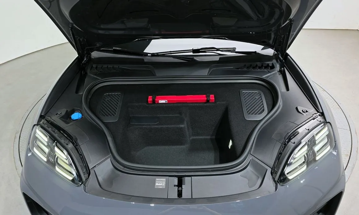 Porsche Macan 2025 из KR, фото 3