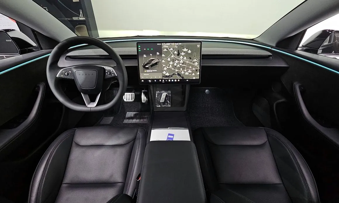 Tesla Model 3 — фото 8
