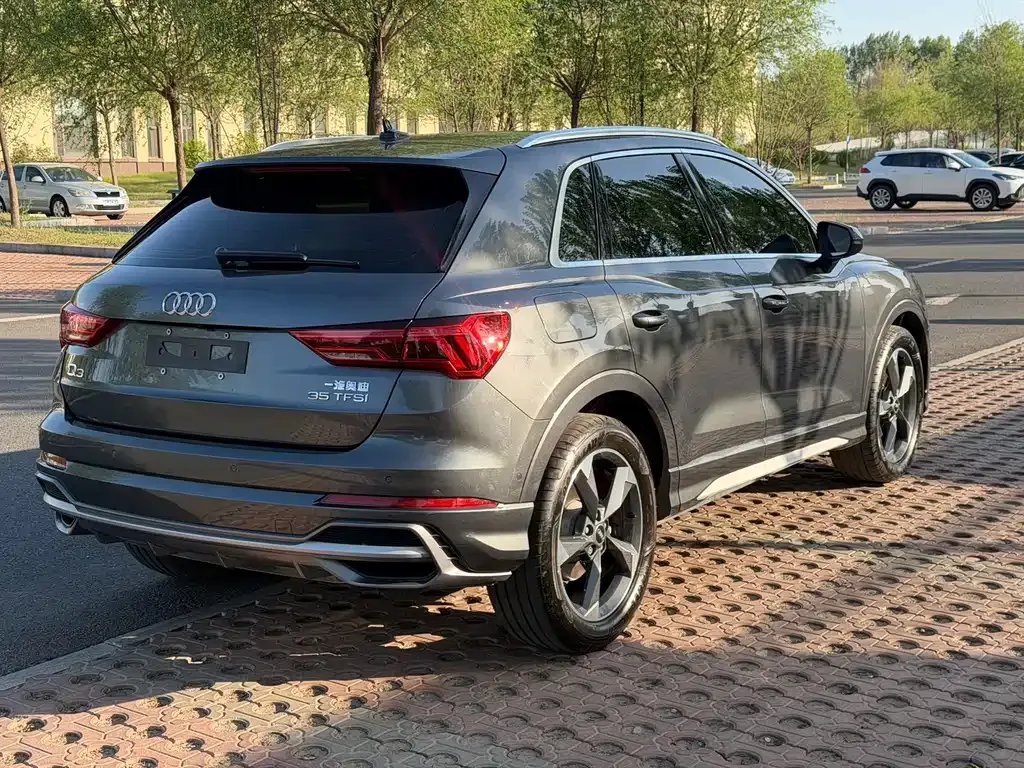Audi Q3 — фото 4
