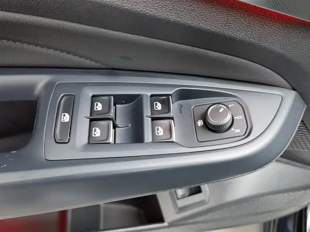 Volkswagen Passat — фото 8