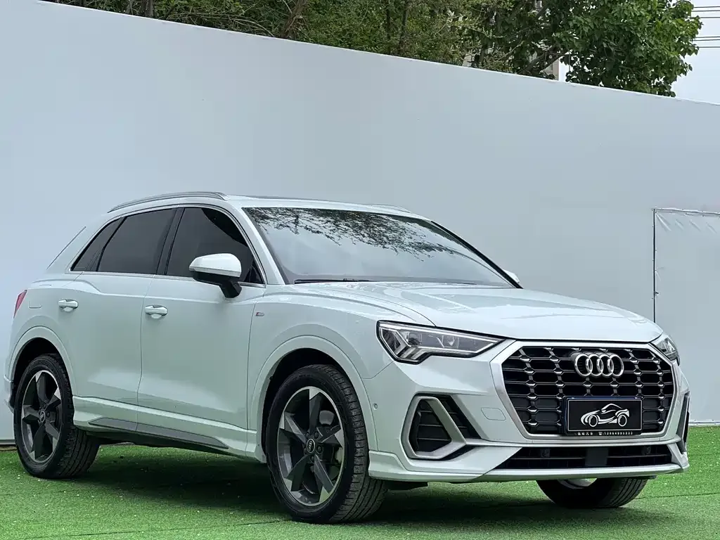 Audi Q3 — фото 5