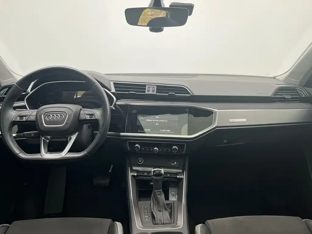 Audi Q3 — фото 2