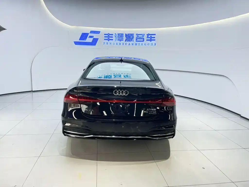 Audi A7L — фото 2