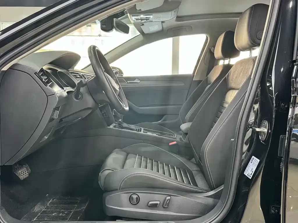 Volkswagen Magotan — фото 2