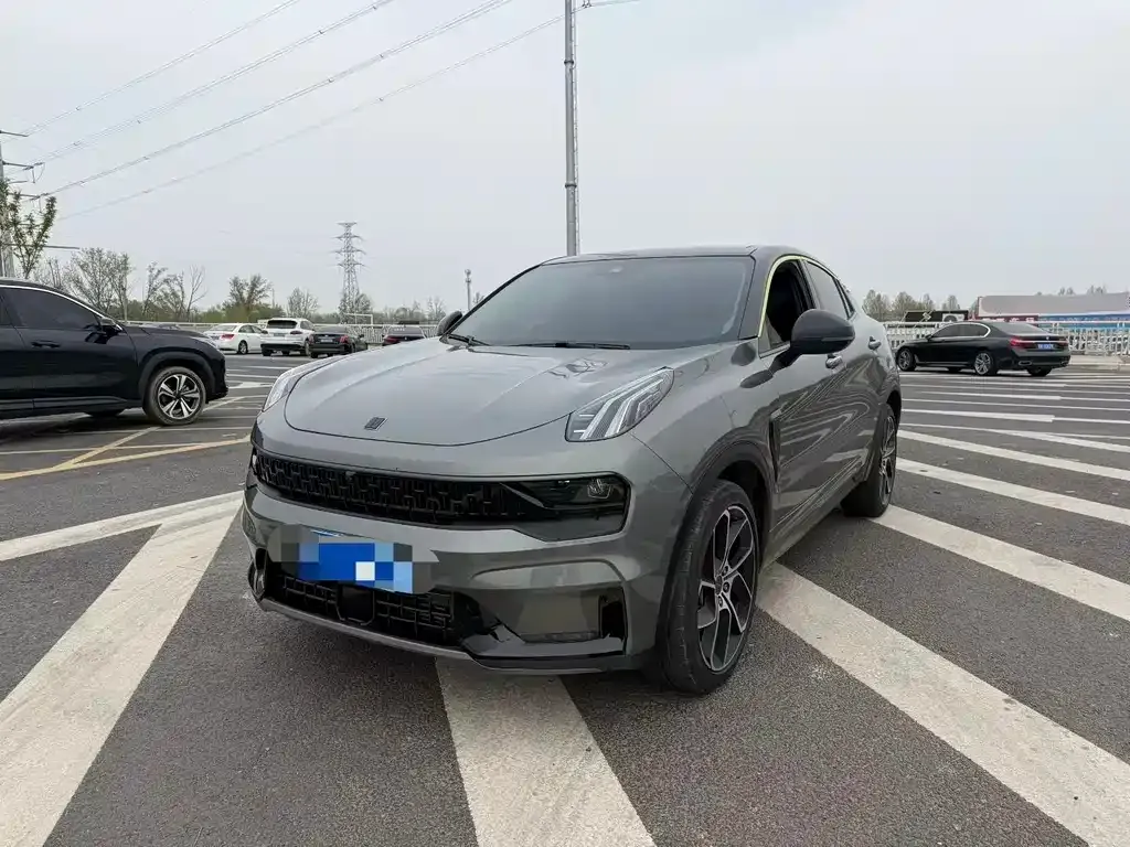 Lynk & Co 05