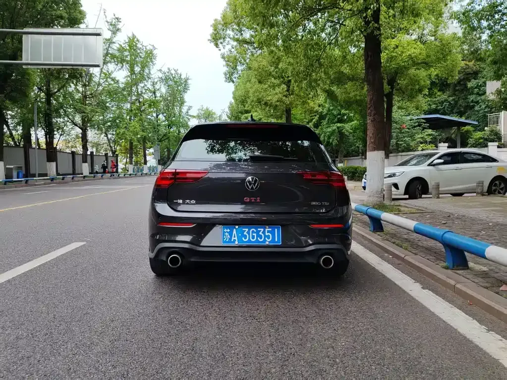 Volkswagen Golf GTI — фото 6