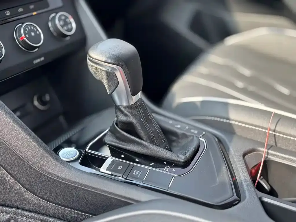 Volkswagen Tiguan L 2023 из CN, фото 9