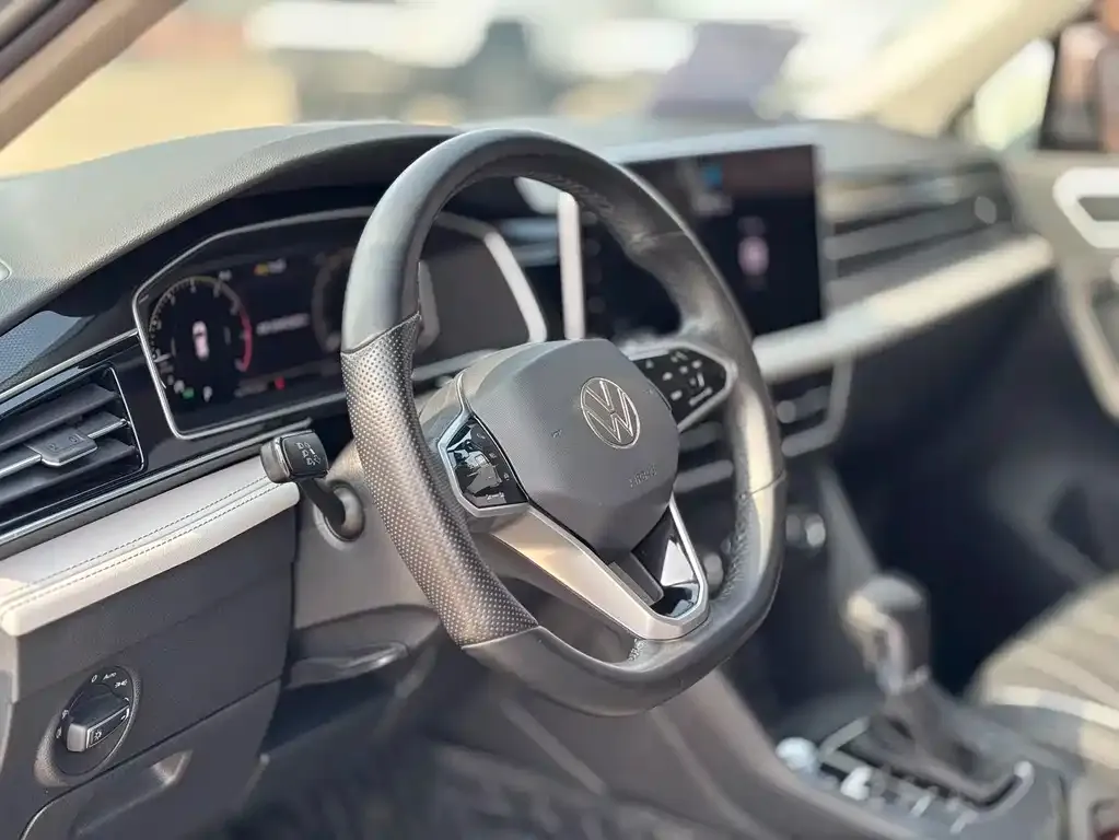 Volkswagen Tiguan L 2023 из CN, фото 8