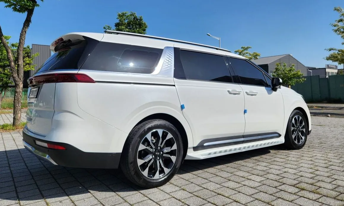 Kia Carnival — фото 4