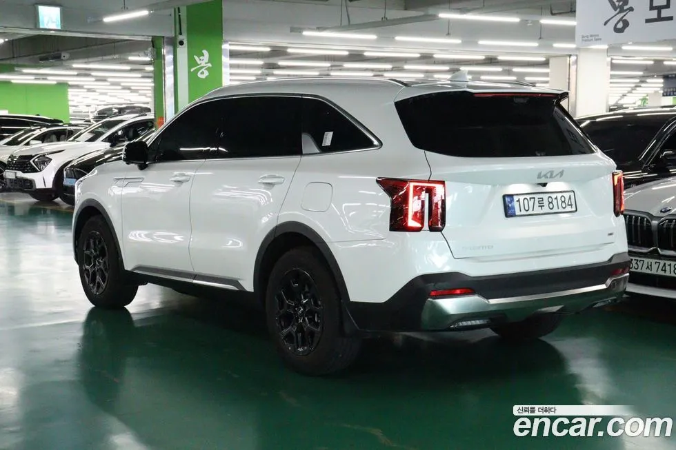 Kia Sorento — фото 10