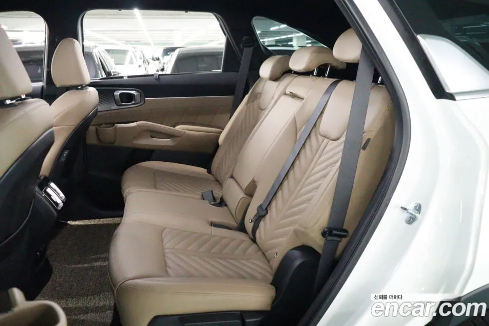 Kia Sorento — фото 6