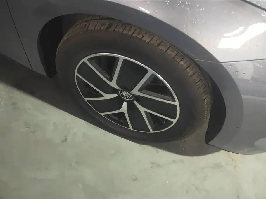 BYD Qin L — фото 10