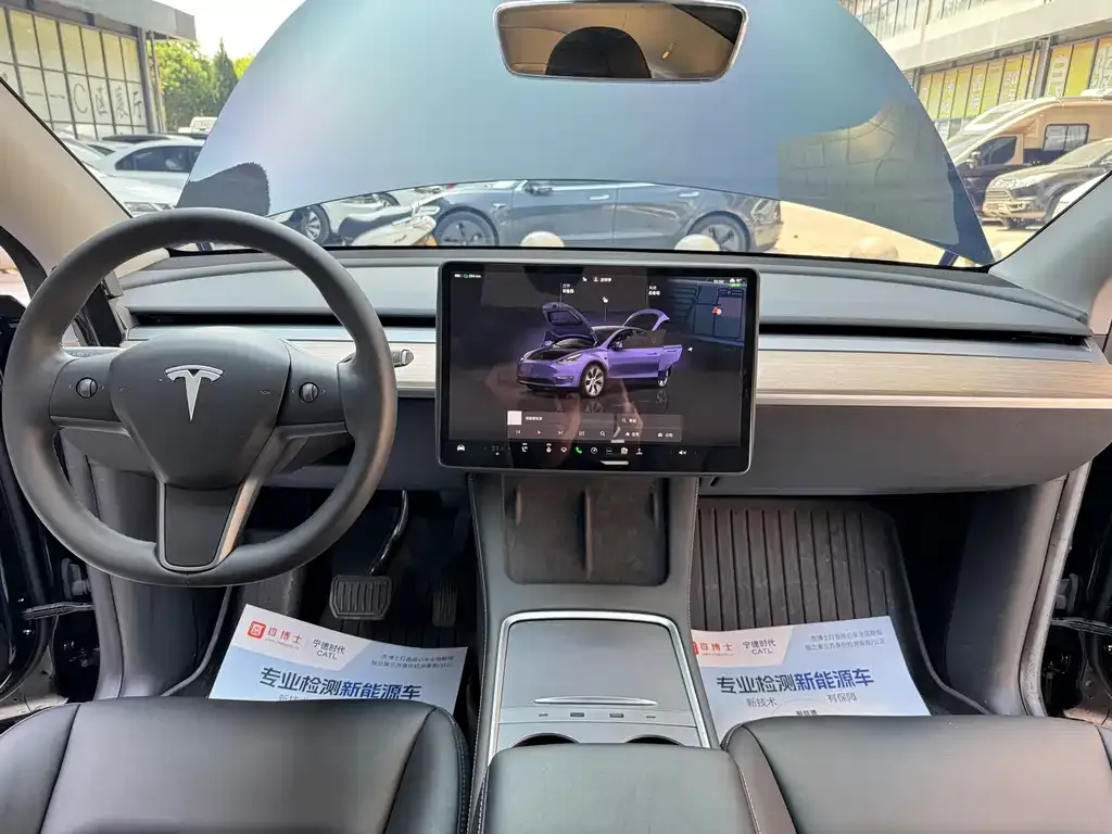 Tesla Model Y — фото 7