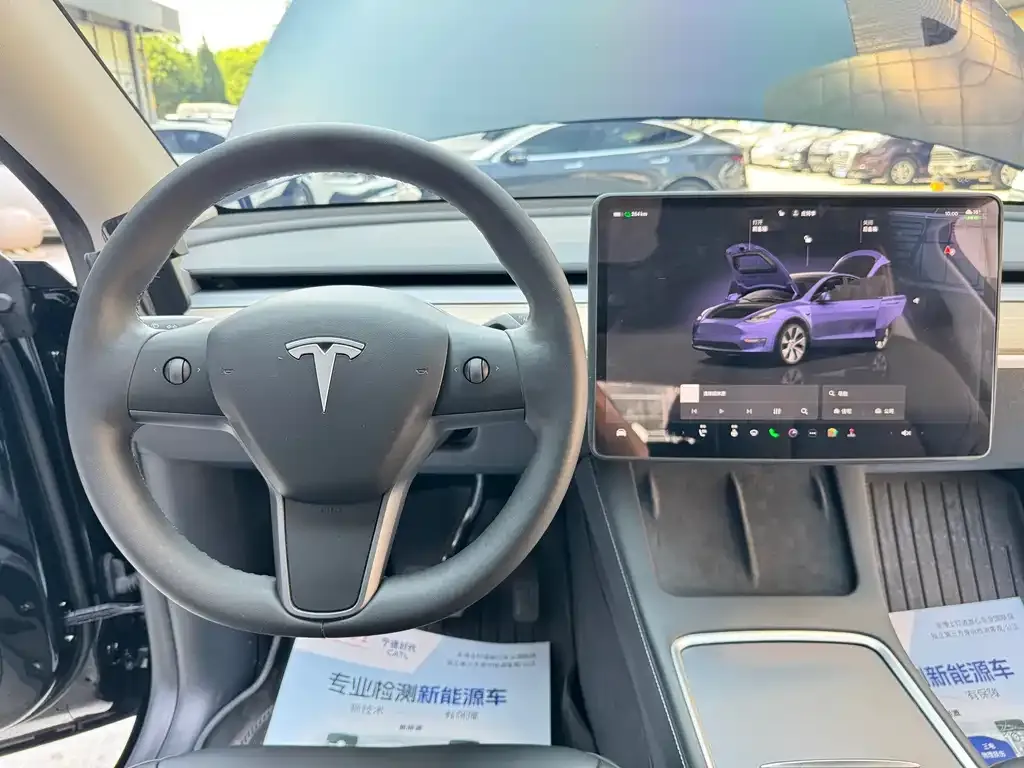 Tesla Model Y — фото 4