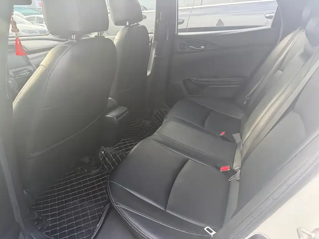 Honda Civic 2022 из CN, фото 2