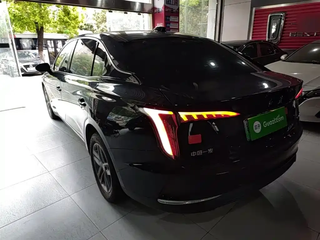 Hongqi E-QM5 — фото 3