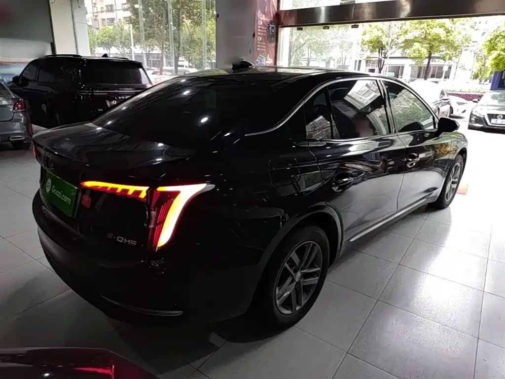 Hongqi E-QM5 — фото 4
