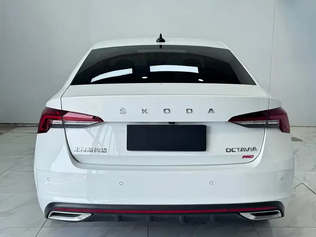 Skoda Octavia — фото 5