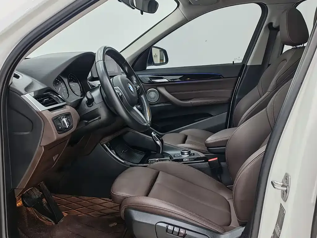 BMW X1 2021 из CN, фото 10