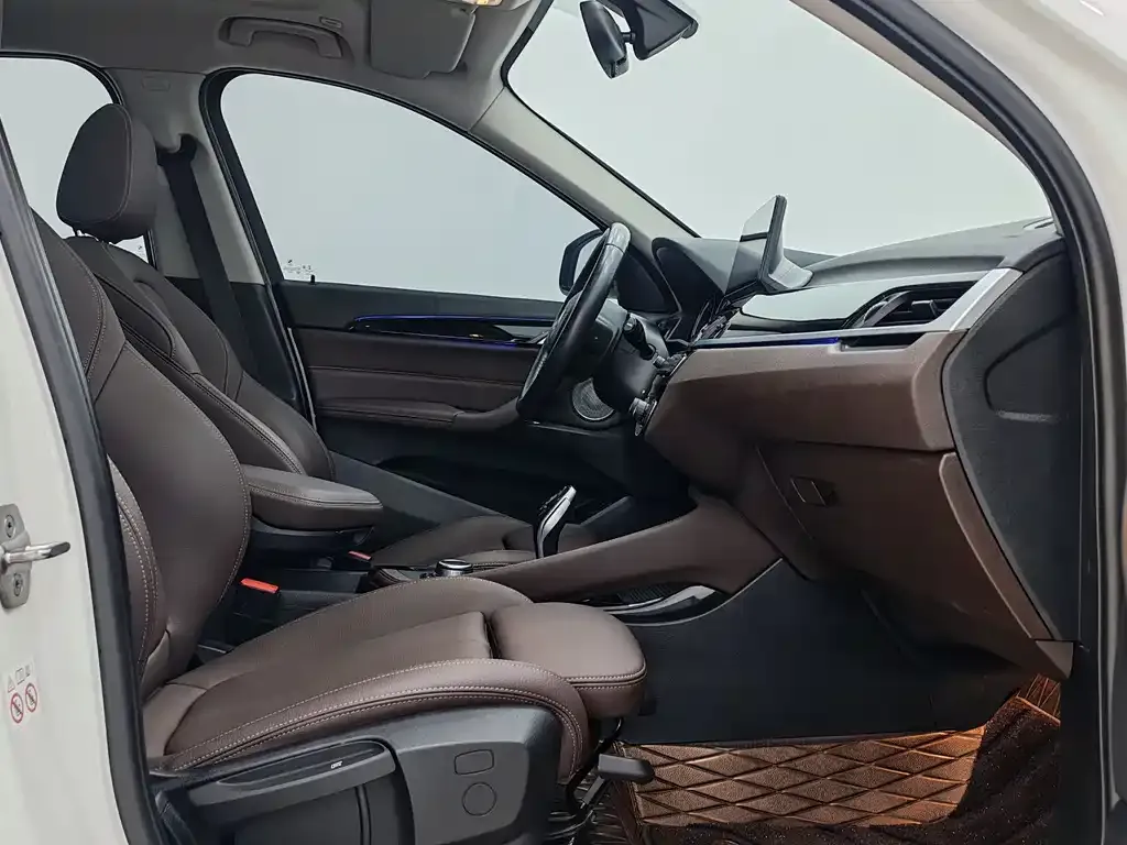 BMW X1 2021 из CN, фото 8