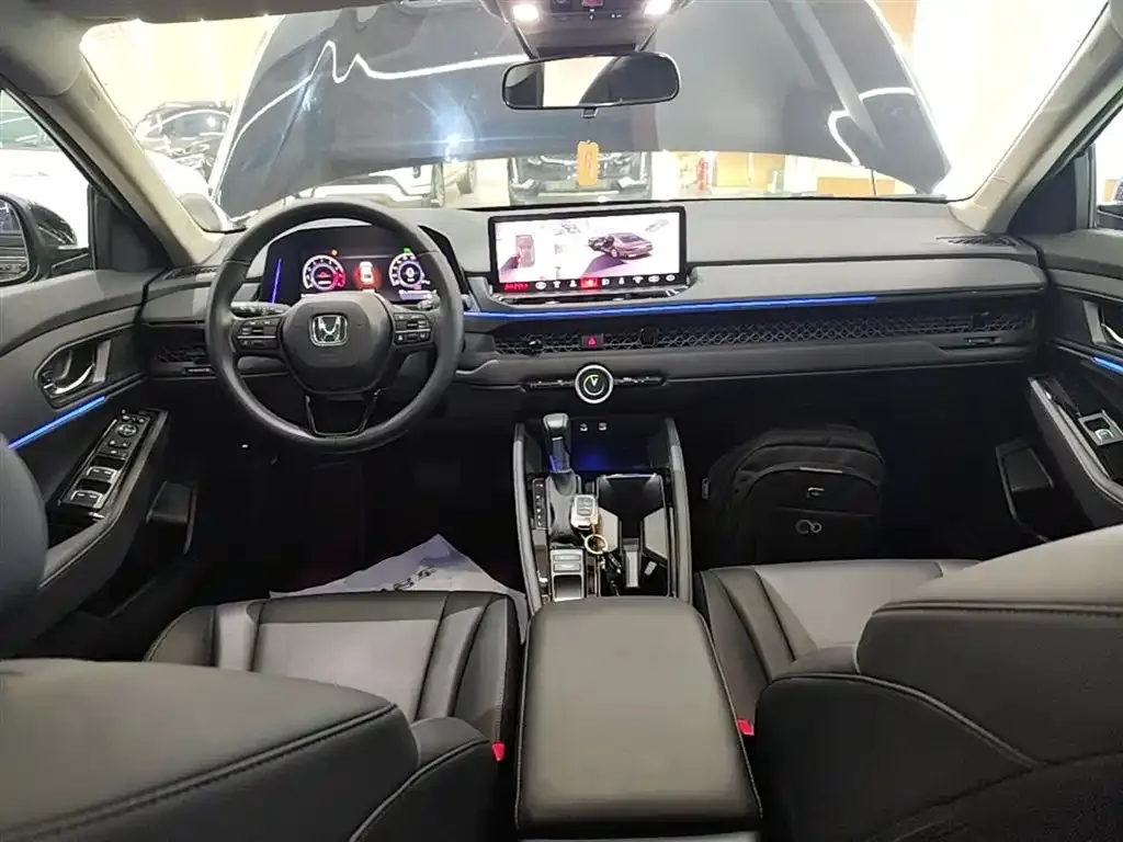 Honda Accord — фото 6