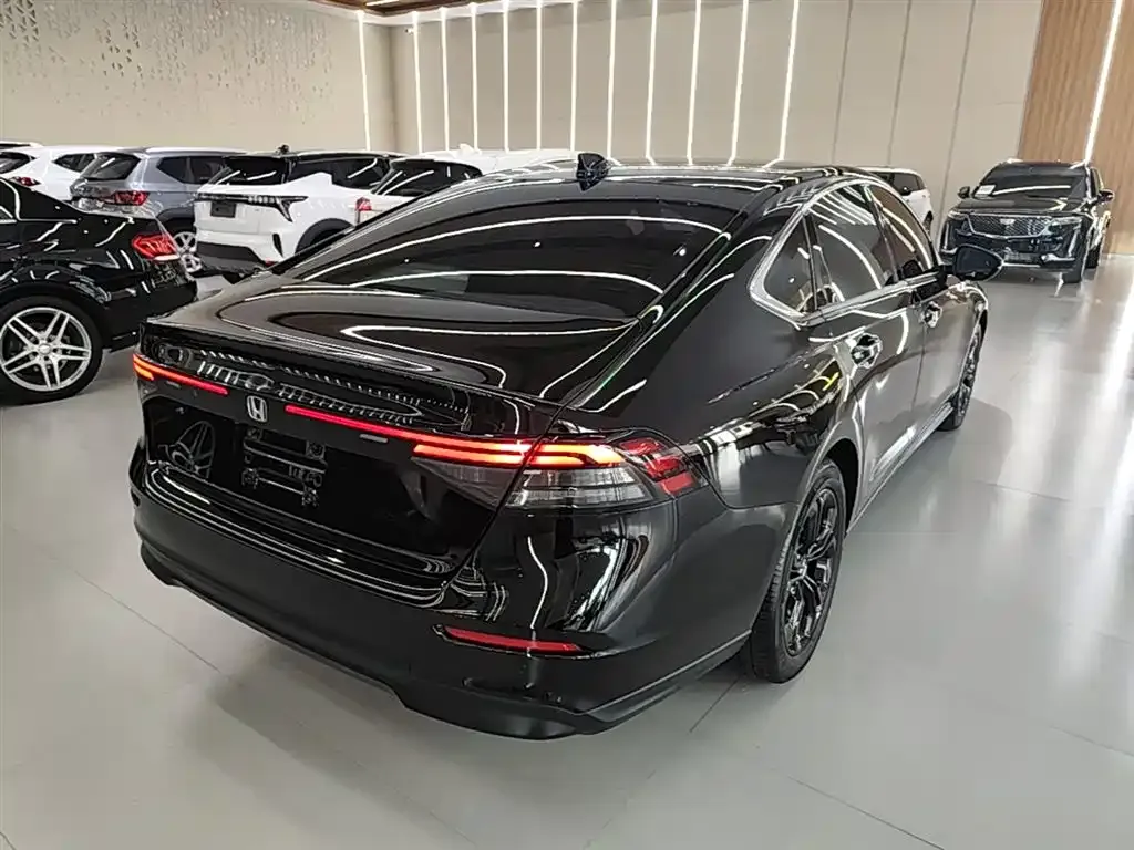 Honda Accord — фото 4
