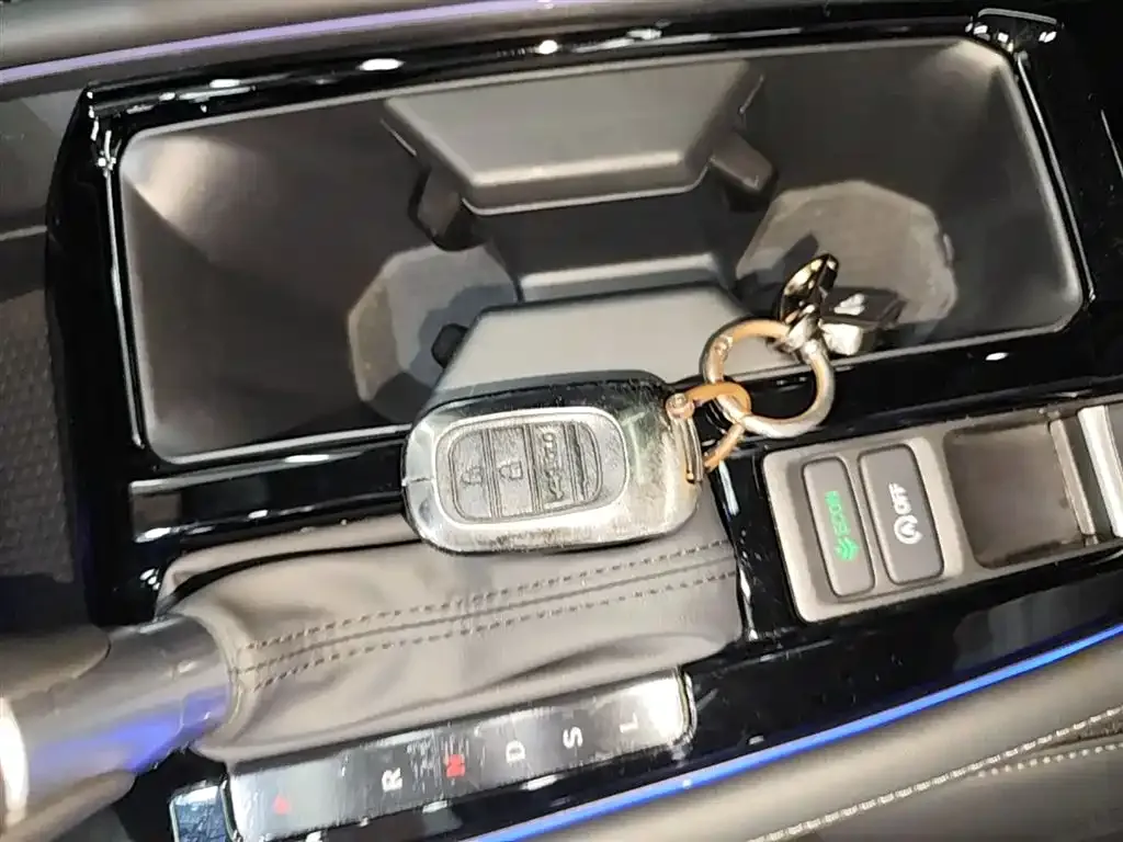 Honda Accord — фото 10