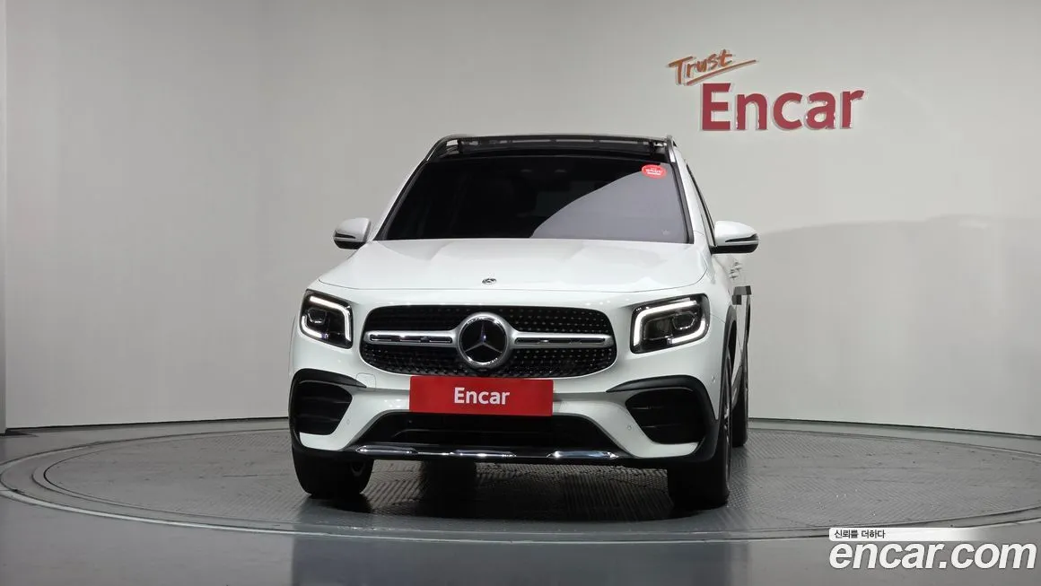 Mercedes-Benz GLB-Class — фото 10