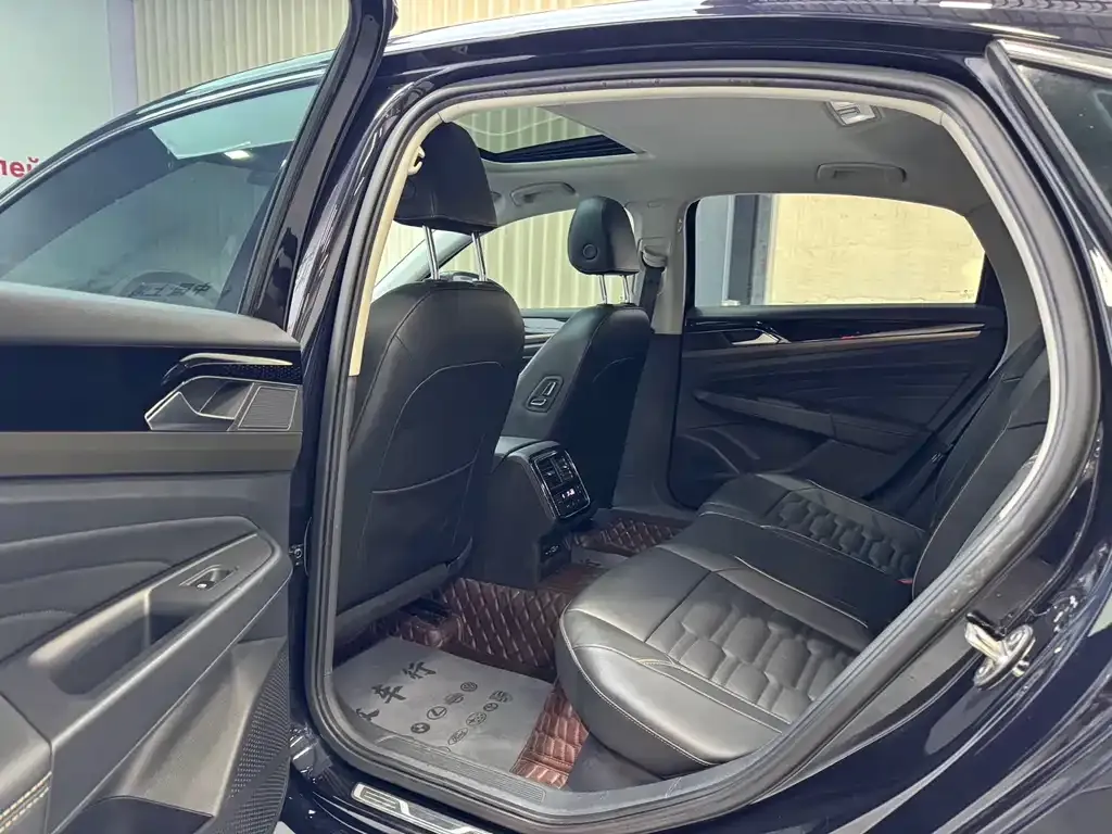 Volkswagen Passat 2021 из CN, фото 7