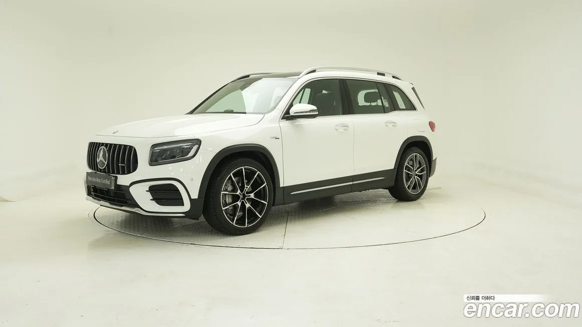 Mercedes-Benz GLB-Class — фото 1