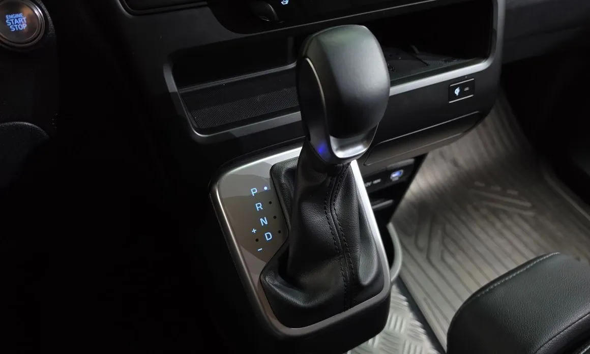 Hyundai Staria — фото 2