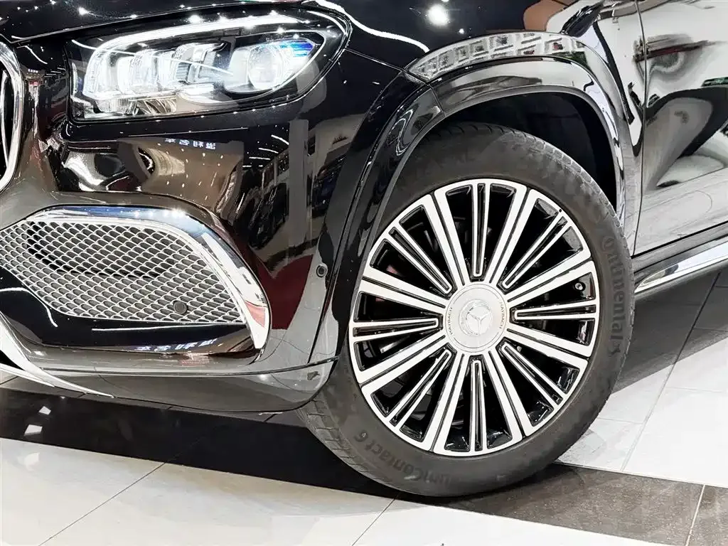 Mercedes-Benz GLS — фото 6