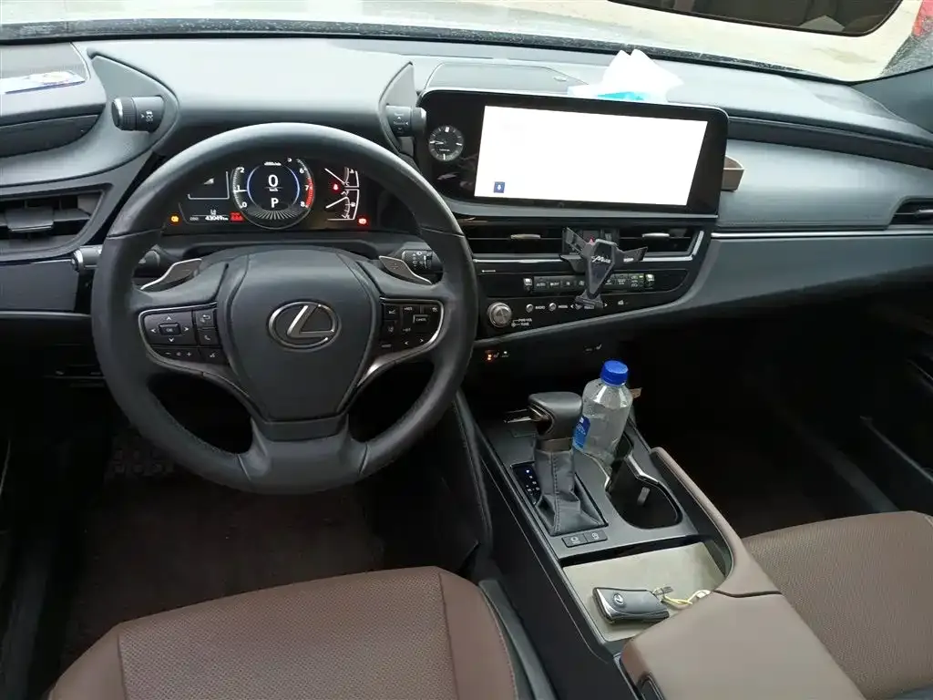 Lexus ES 2023 из CN, фото 10