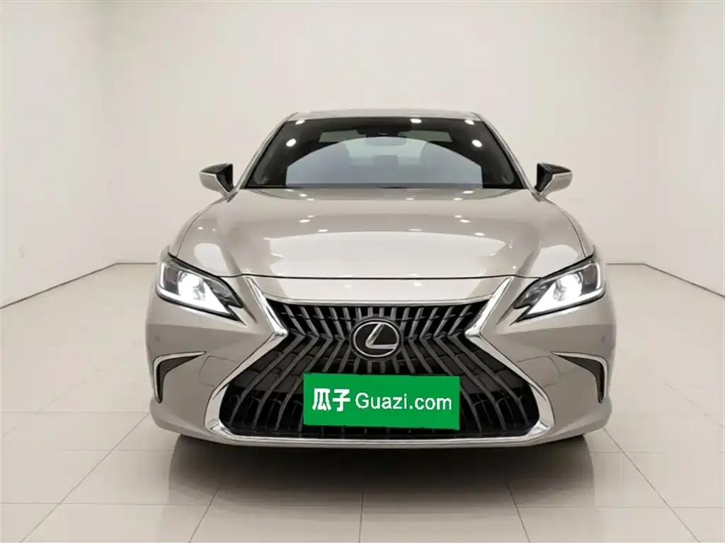 Lexus ES 2023 из CN, фото 3