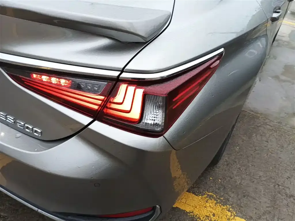 Lexus ES 2023 из CN, фото 9